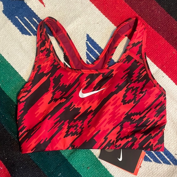 NWT Nike Pro Sports bra - Picture 1 of 3